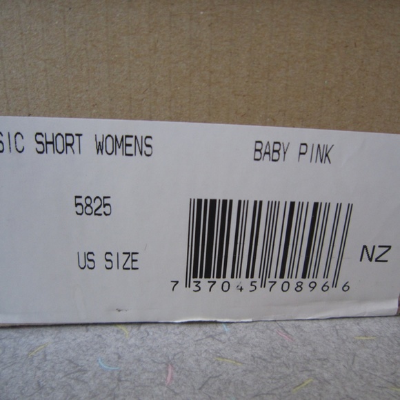 Ugg Classic Short Soft Pink 6 - Picture 7 of 15